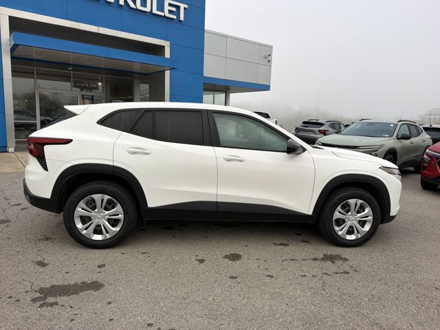 Used 2024 Chevrolet Trax LS FWD image 3