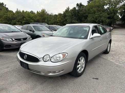 Used 2006 Buick LaCrosse CX image 2