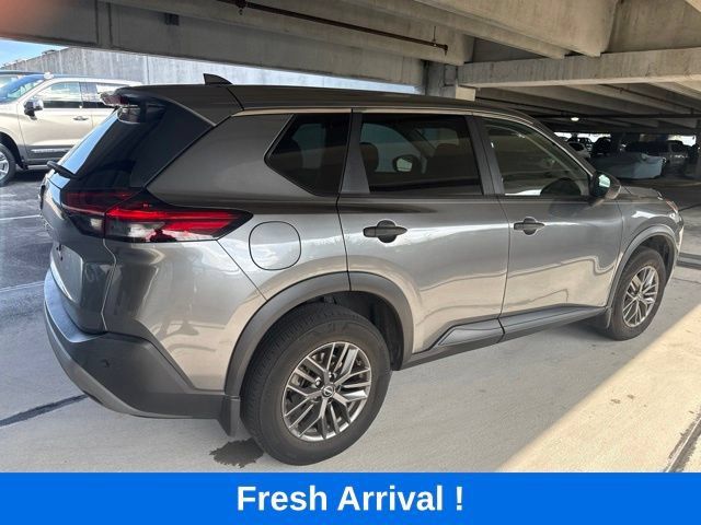 Used 2023 Nissan Rogue S FWD image 16