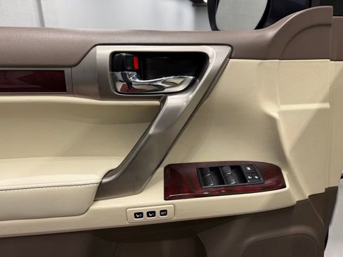 Used 2012 Lexus GX 460 w/ Comfort Plus Pkg image 20