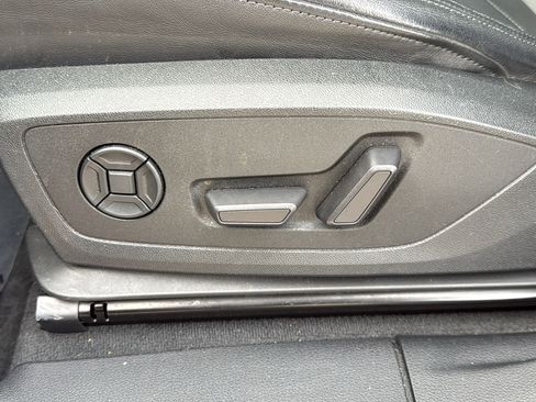 Used 2021 Audi Q3 2.0T Premium w/ Convenience Package image 12