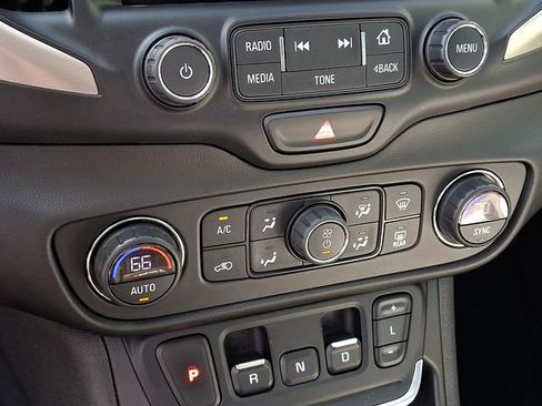 Used 2018 GMC Terrain Denali w/ GMC Pro Grade Package AWD/4WD image 12