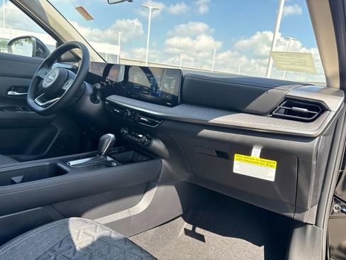 New 2026 Nissan Kicks SV image 15