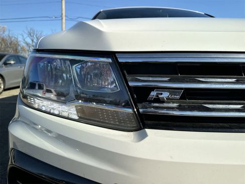 Used 2019 Volkswagen Tiguan SEL R-Line w/ 3rd Row Seat Package image 11