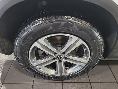 Used 2018 Mercedes-Benz GLC 300 image 12