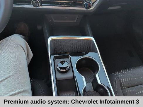 New 2026 Chevrolet Equinox LT image 6