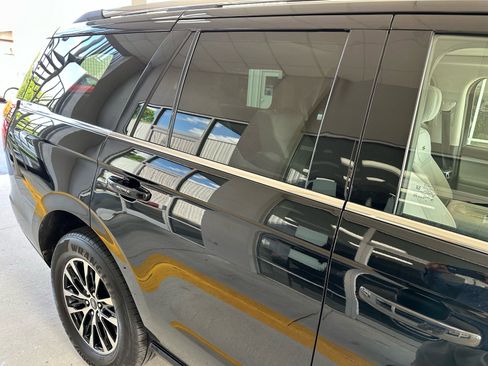 Certified 2025 Ford Expedition Platinum AWD/4WD image 12