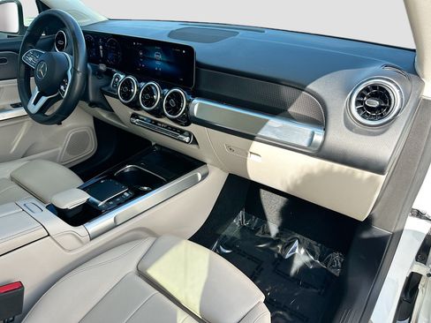 Used 2021 Mercedes-Benz GLB 250 image 29