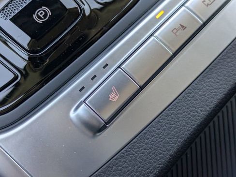 New 2026 Kia Carnival EX image 25