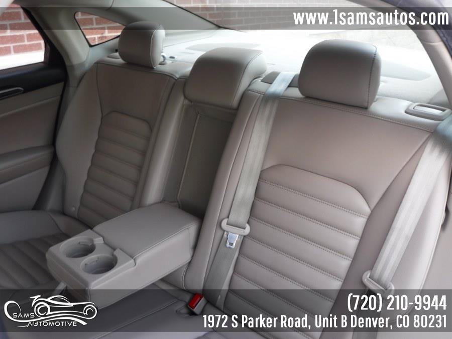 Used 2020 Ford Fusion SEL FWD image 23