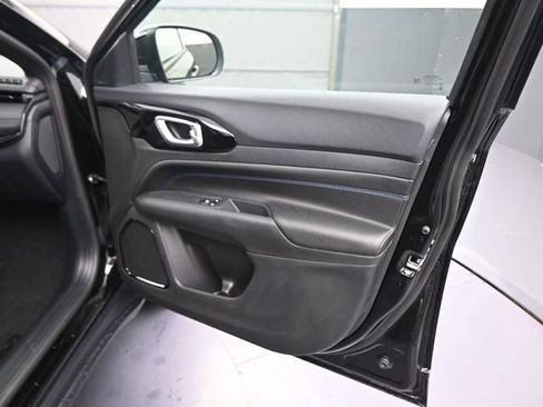 New 2026 Jeep Compass Latitude image 37