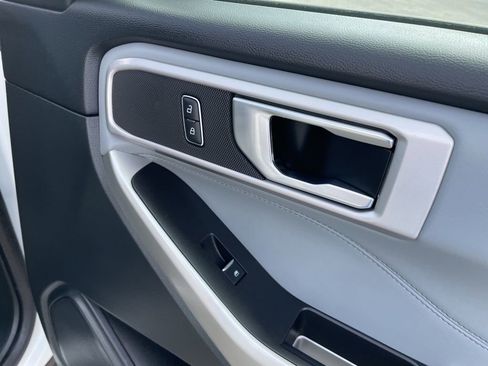 Used 2021 Ford Explorer XLT w/ Equipment Group 202A image 31