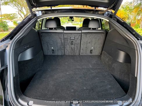 Used 2022 Tesla Model Y Long Range image 38