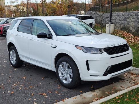 Used 2025 Land Rover Discovery Sport S image 10