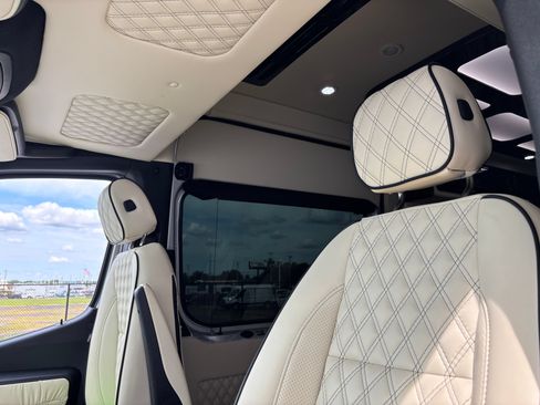 Used 2020 Mercedes-Benz Sprinter 3500 image 20