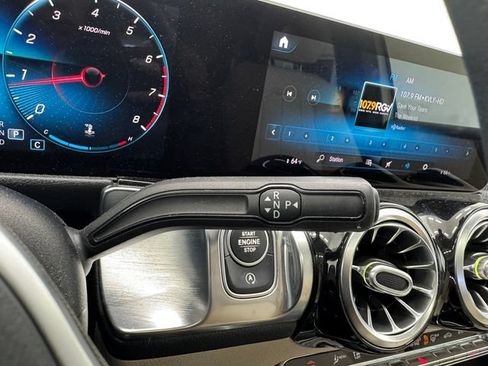 Certified 2020 Mercedes-Benz GLB 250 image 27