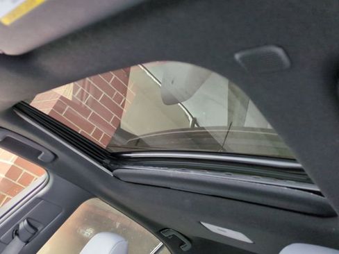 Certified 2025 Toyota Corolla SE image 14