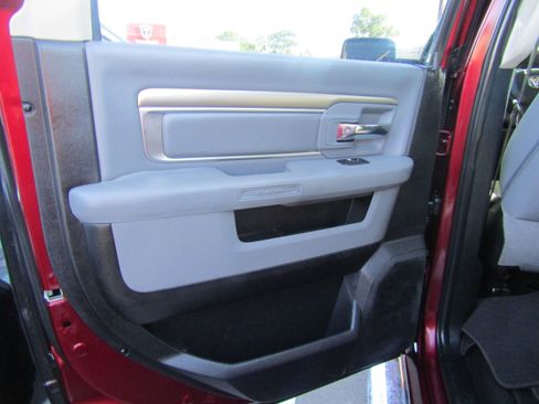 Used 2017 RAM 1500 Big Horn AWD/4WD image 12