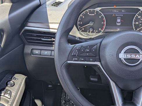 Used 2024 Nissan Altima 2.5 SV FWD image 23