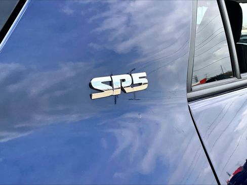 Used 2019 Toyota 4Runner SR5 image 10