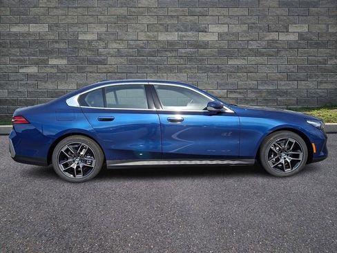 New 2026 BMW 530i xDrive AWD/4WD image 7