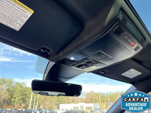 Used 2022 Volkswagen Tiguan SEL R-Line image 25