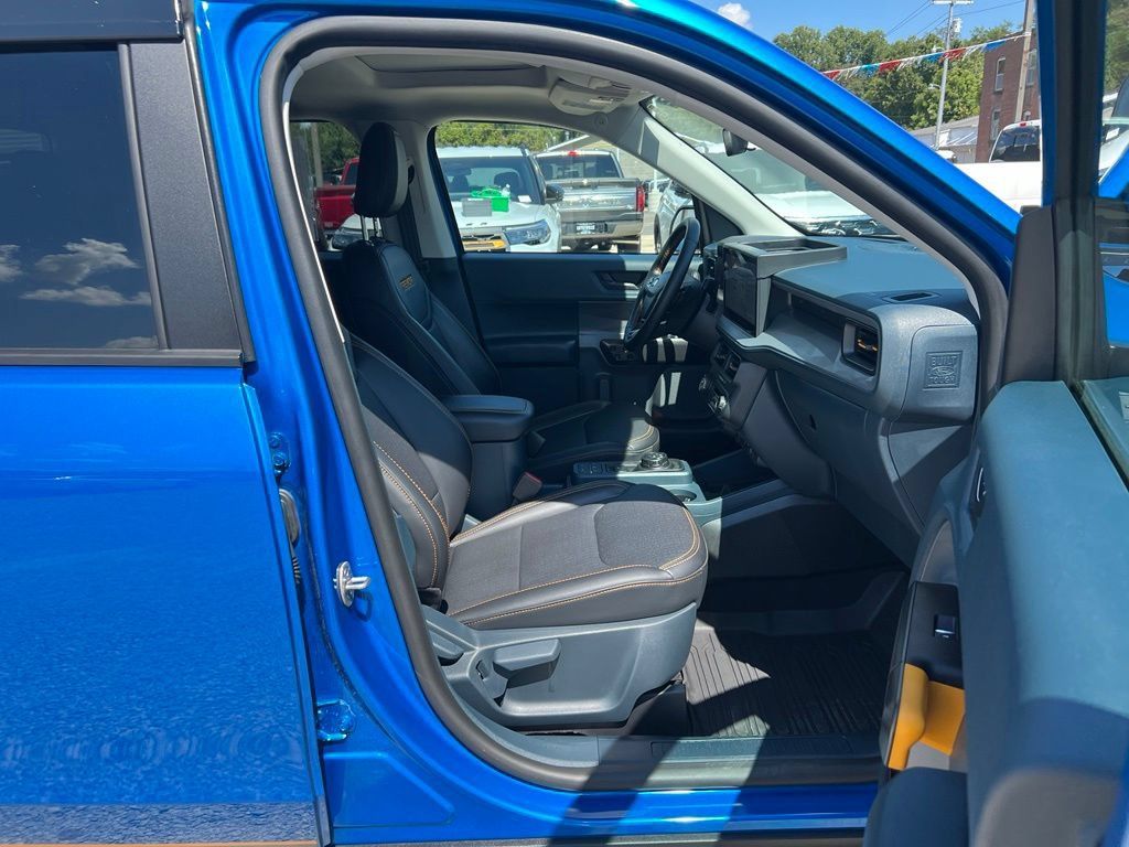 Used 2025 Ford Maverick Tremor AWD/4WD image 22