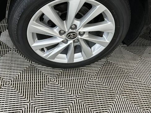 Used 2024 Toyota Camry LE image 9