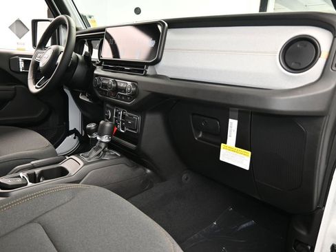 New 2026 Jeep Gladiator Sport image 37