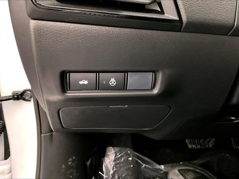 New 2026 Nissan Sentra SV w/ SV Convenience Package FWD image 28