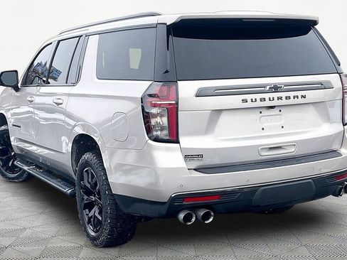Used 2022 Chevrolet Suburban Z71 w/ Z71 Off-Road Package image 4
