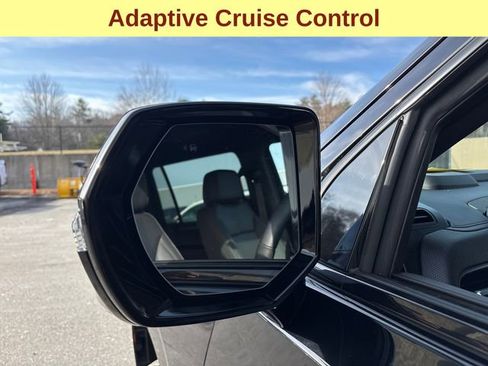 Certified 2025 Chevrolet Suburban RST w/ Comfort Package AWD/4WD image 9