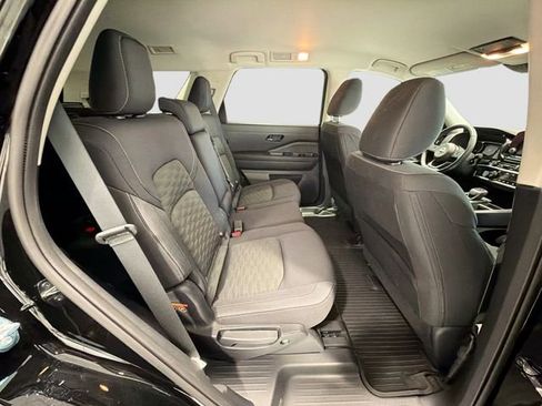 Used 2023 Nissan Pathfinder SV FWD image 24
