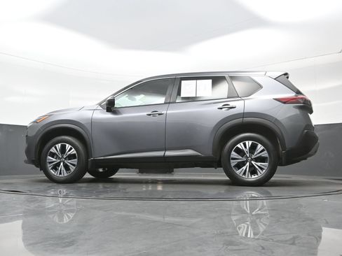 Used 2022 Nissan Rogue SV AWD/4WD image 28