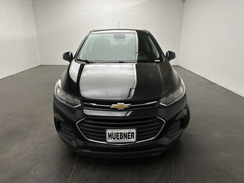 Used 2020 Chevrolet Trax LS w/ Tint and Cruise Package FWD image 3