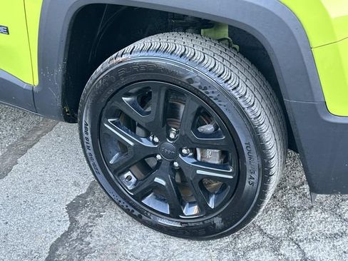 Used 2017 Jeep Renegade Altitude image 7