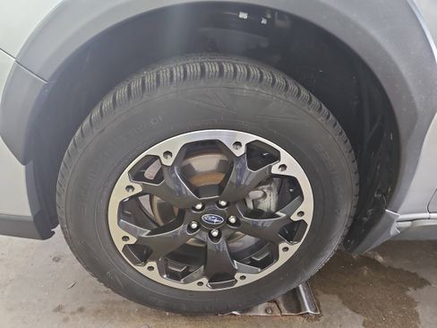 Used 2021 Subaru Crosstrek 2.0i image 14