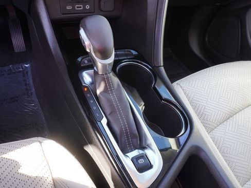 Certified 2021 Buick Encore GX Essence w/ Advanced Technology Package image 19