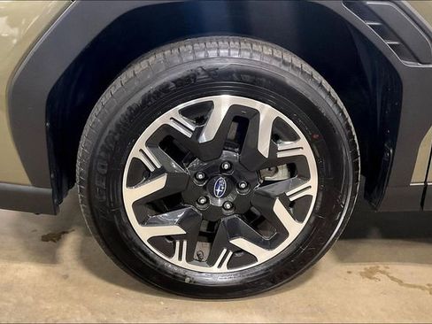 Used 2025 Subaru Forester Premium w/ Convenience Package #1 image 9