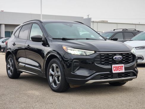 Used 2024 Ford Escape ST-Line w/ Tech Pack #1 FWD image 3