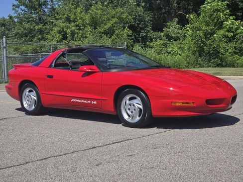 Used 1994 Pontiac Firebird Formula image 15