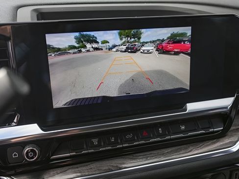 Used 2025 Chevrolet Silverado 2500 LTZ AWD/4WD image 20