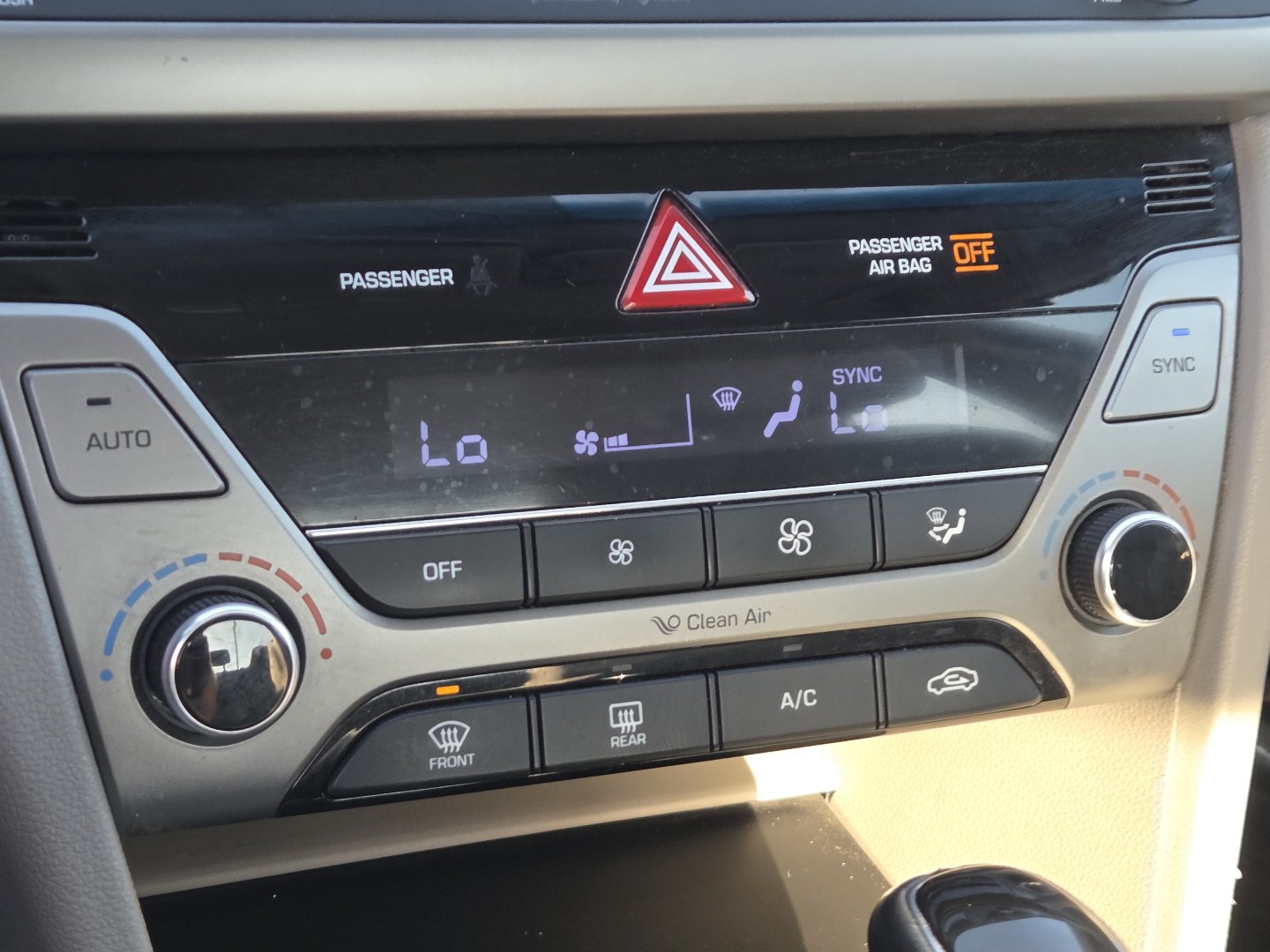Used 2017 Hyundai Elantra SE w/ SE A/T Tech Package 03 FWD image 25