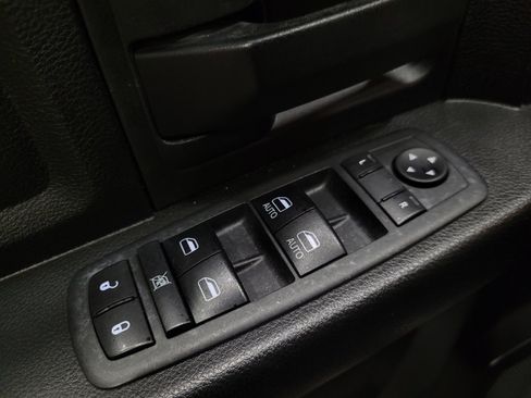 Used 2019 RAM 1500 Express w/ Express Value Package AWD/4WD image 27