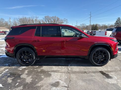 New 2026 Chevrolet Traverse RS image 3