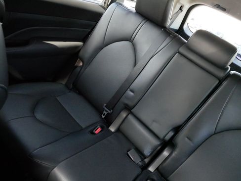Used 2025 Toyota Grand Highlander AWD image 12