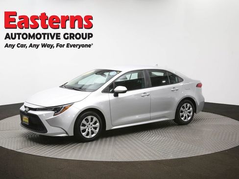Used 2022 Toyota Corolla LE image 57