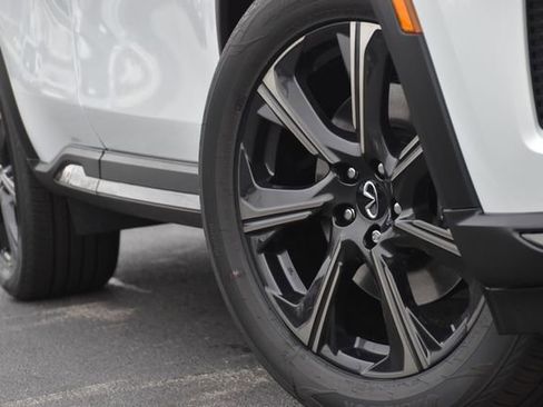 New 2026 INFINITI QX60 Autograph w/ Dark Cargo Package image 13