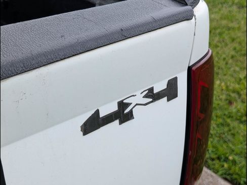 Used 2005 Chevrolet Colorado 4x4 Extended Cab w/ Comfort Convenience Package image 8