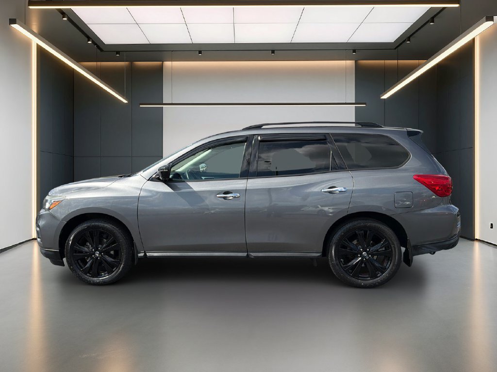 Used 2018 Nissan Pathfinder SL w/ Midnight Edition Package FWD image 2